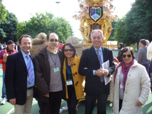 Paolo Mirabelli, Andrea Amici, Maria Pia Raciti, il Dirigente Scolastico Santo Molino e il DSGA Rosalba Pappalardo